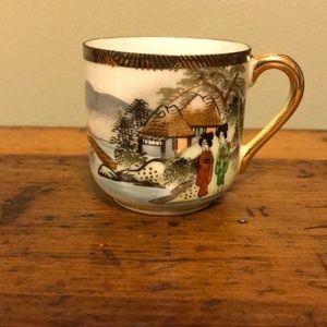 Beautiful vintage Japanese tea cup w/nature scene